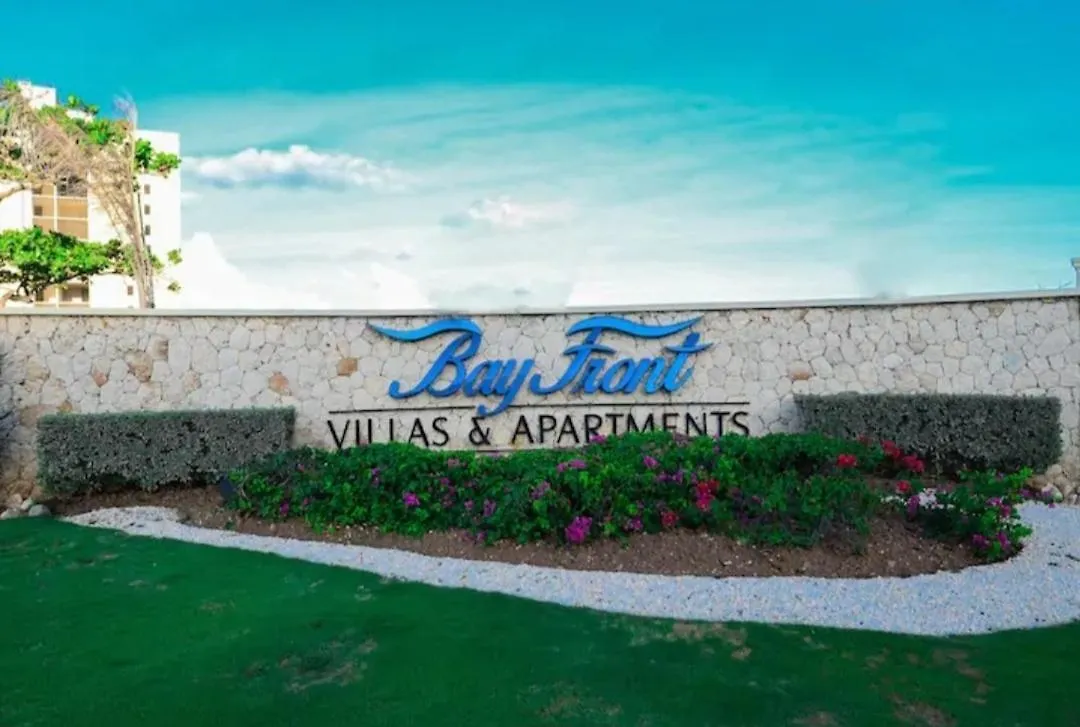 Impeccable 2-Br Apartment-Ornella Villa At Bayfront Villa Portmore Jamajka